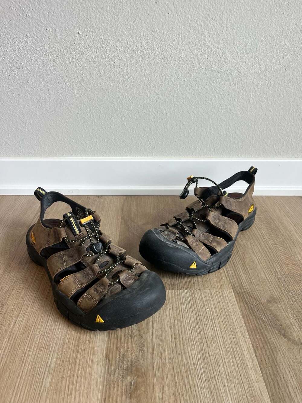 Keen, Newport Leather Waterproof Walking Fishing Closed Toe Sandals, Brown, 10.5